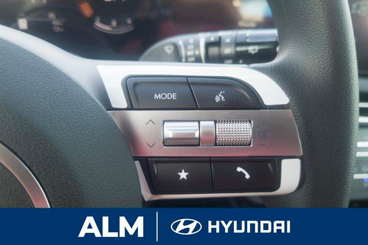 New 2026 Shimmering Silver HYUNDAI SE FWD image 24