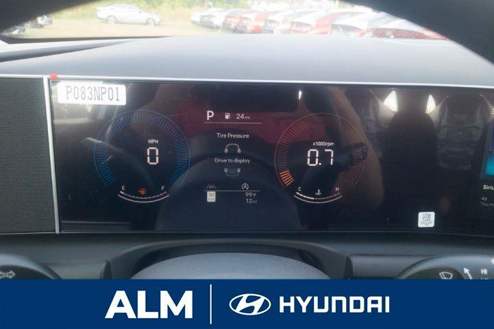 New 2026 Shimmering Silver HYUNDAI SE FWD image 26