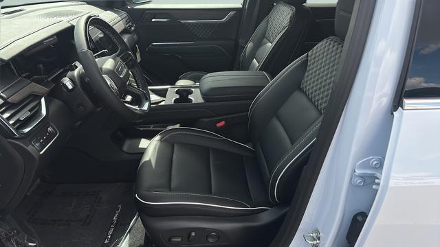 2026 GMC Acadia Denali AWD