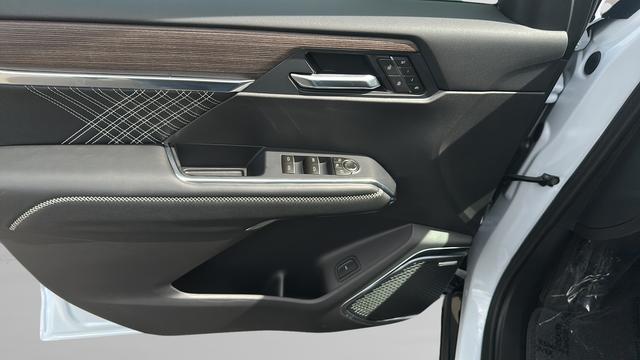 2026 GMC Acadia Denali AWD