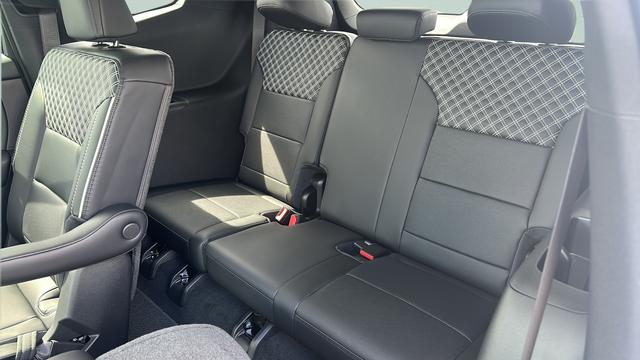 2026 GMC Acadia Denali AWD