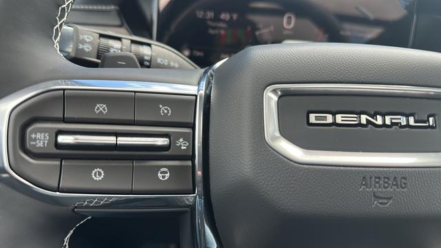 2026 GMC Acadia Denali AWD