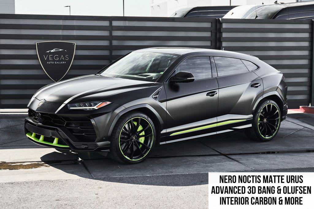 /2022 Lamborghini Urus