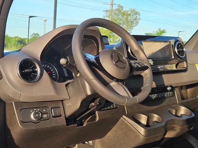 2026 Mercedes-Benz Sprinter 2500 Standard Roof 4-Cyl Diesel