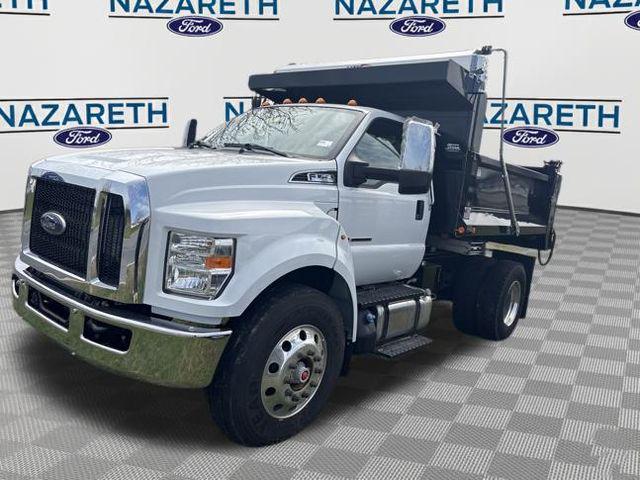 2027 Ford F-750 Base