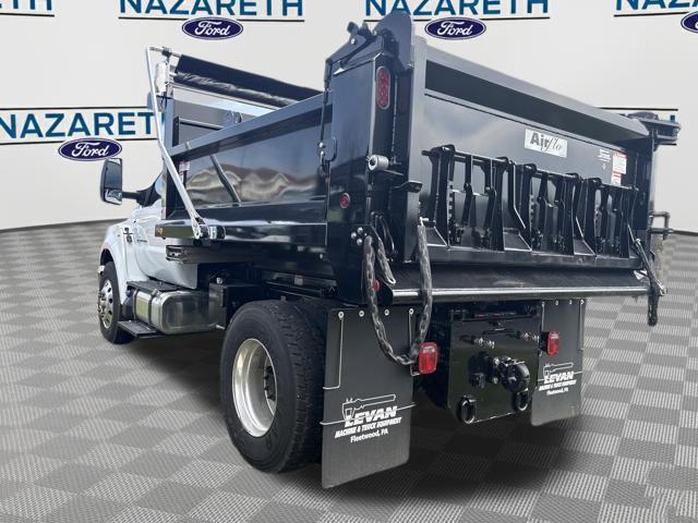 2027 Ford F-750 Base