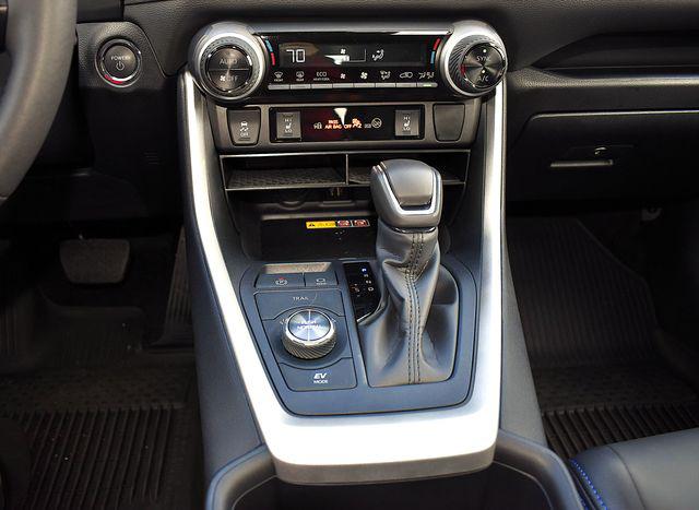 2025 Toyota RAV4 Hybrid XSE