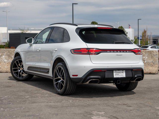 2025 Porsche Macan T