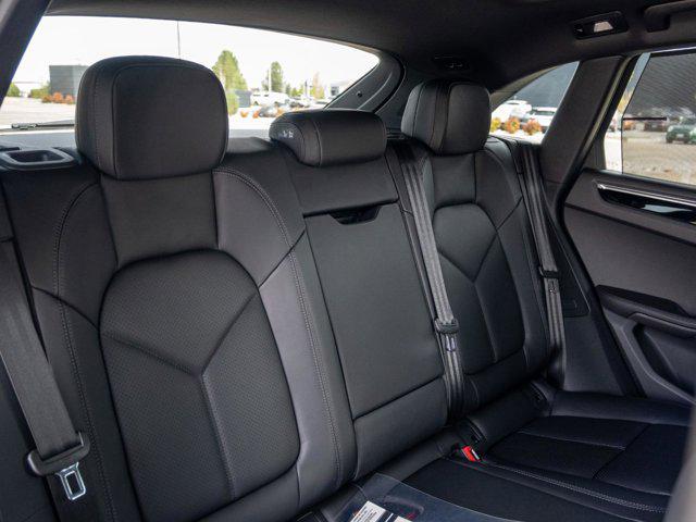 2025 Porsche Macan T
