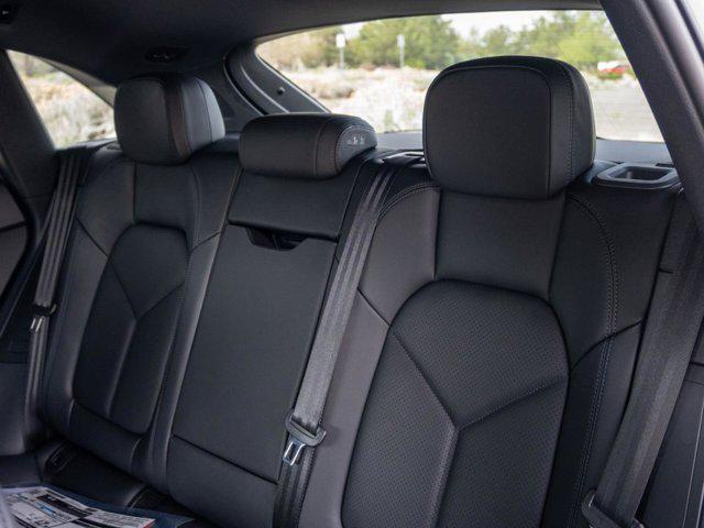 2025 Porsche Macan T
