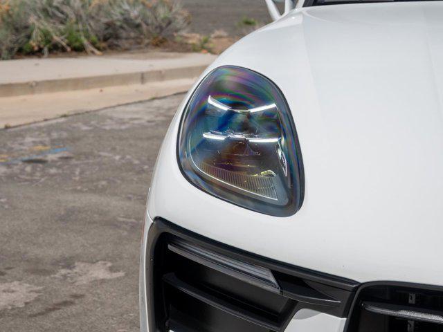 2025 Porsche Macan T