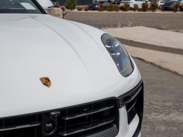 2025 Porsche Macan T