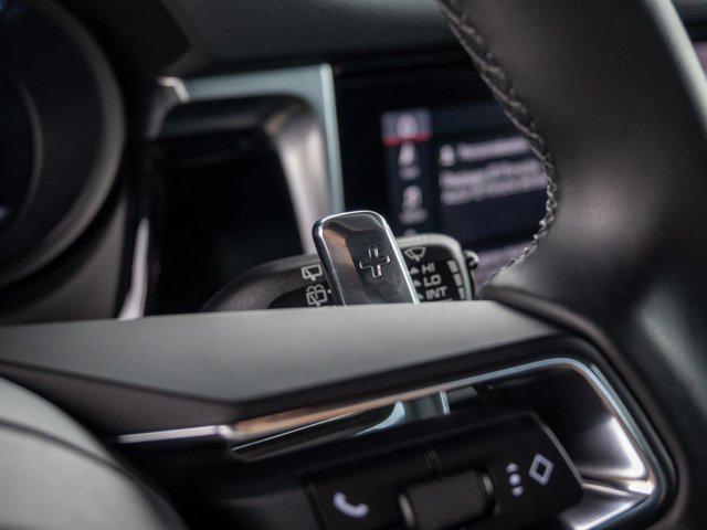 2025 Porsche Macan T