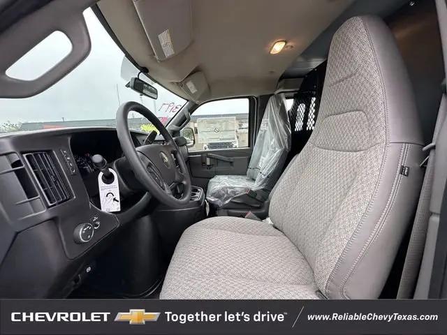 2026 Chevrolet Express Cargo Van 2500 Extended Wheelbase, WT, RWD