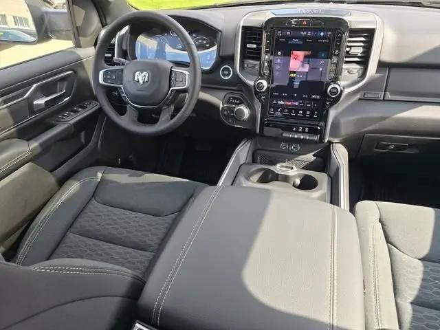 2026 Ram 1500 Big Horn Crew Cab 4x4 5'7" Box