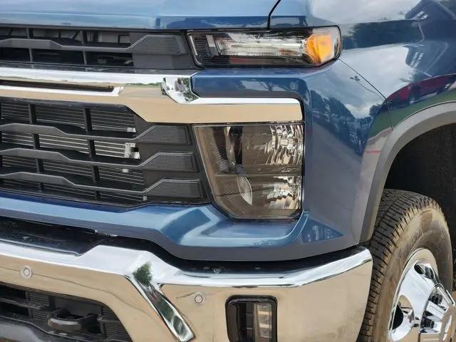 2026 Chevrolet Silverado 3500HD Crew Cab, Long Bed, LT Dual Rear Wheel, RWD