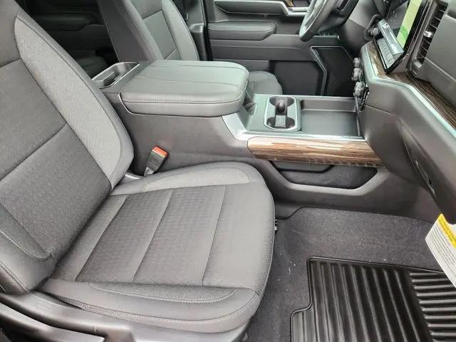 2026 Chevrolet Silverado 3500HD Crew Cab, Long Bed, LT Dual Rear Wheel, RWD