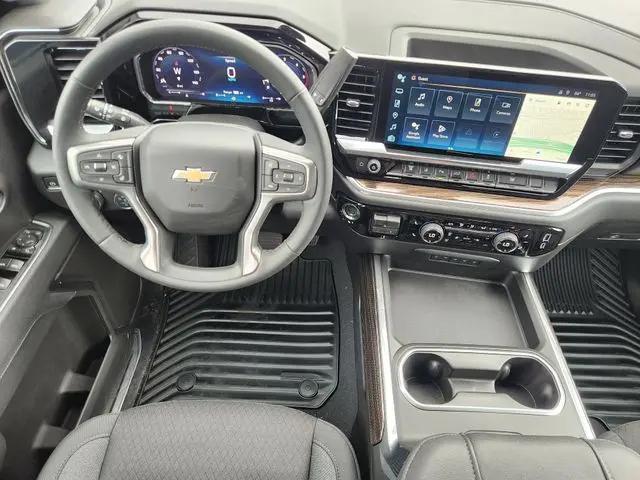 2026 Chevrolet Silverado 3500HD Crew Cab, Long Bed, LT Dual Rear Wheel, RWD