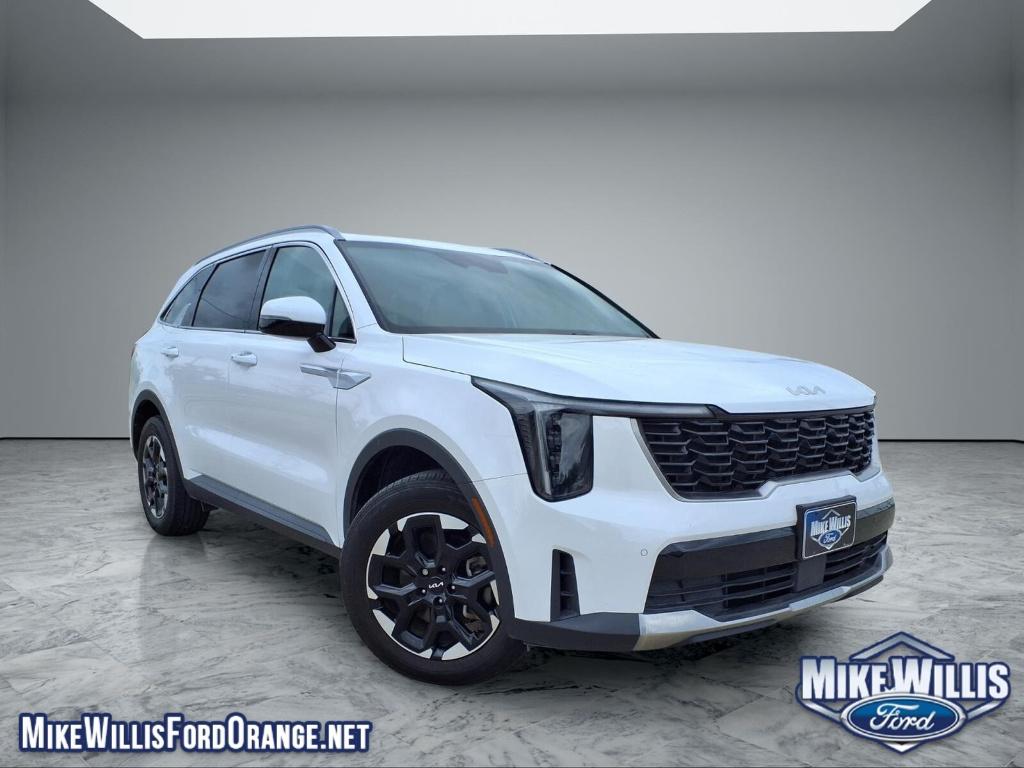 Glacial White Pearl 2025 Kia Sorento S FWD SUV / Crossover Front-Wheel Drive 8-Speed Automatic