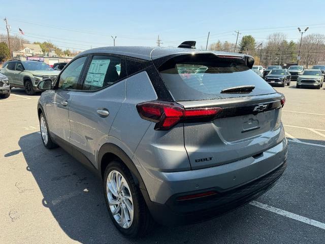 2027 Chevrolet Bolt LT FWD