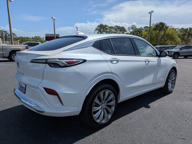 2026 Buick NV Avenir FWD