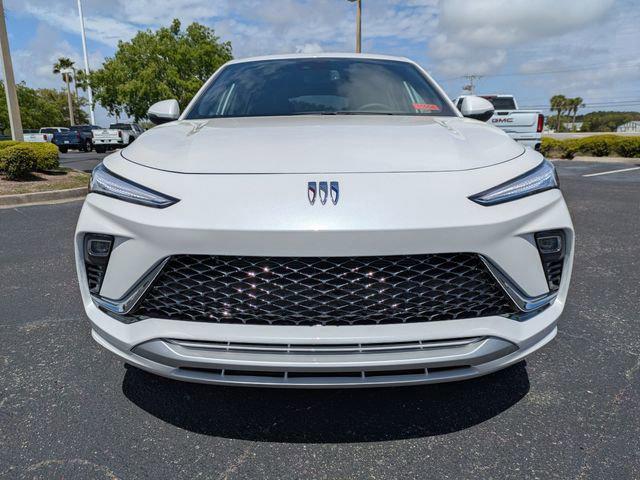 2026 Buick NV Avenir FWD