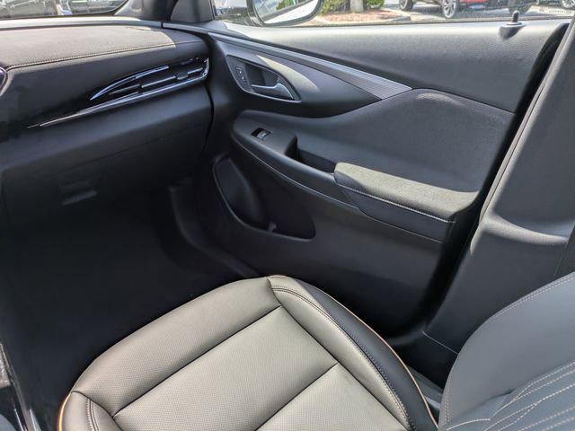 2026 Buick NV Avenir FWD