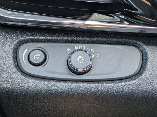 2026 Buick NV Avenir FWD