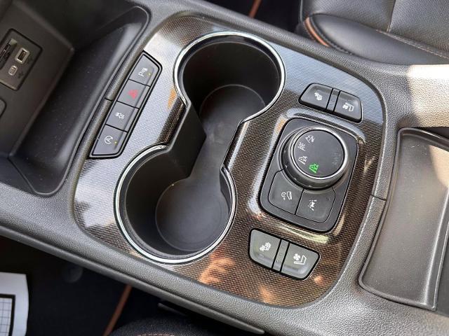2023 GMC Acadia AWD AT4