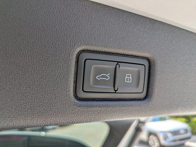 2025 Audi Q5 Prestige TFSI quattro S tronic