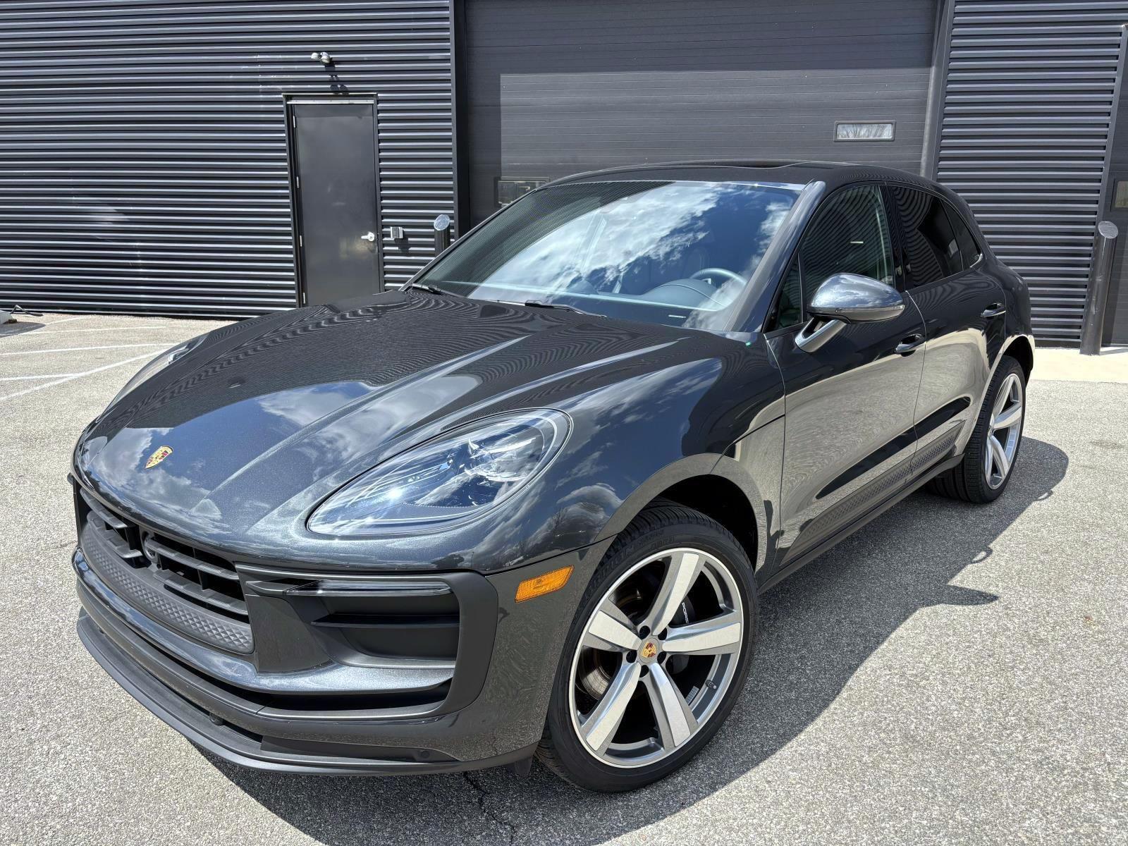 /2025 Porsche Macan