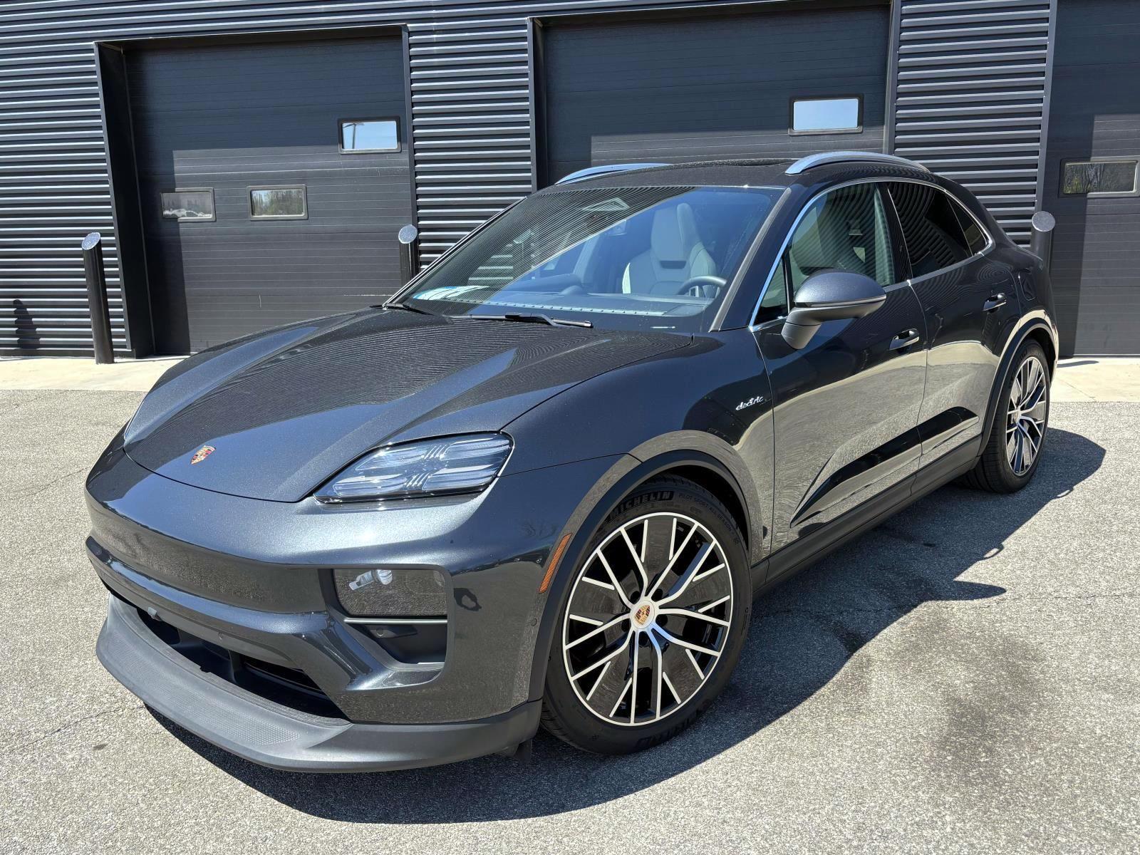 /2025 Porsche Macan-Electric