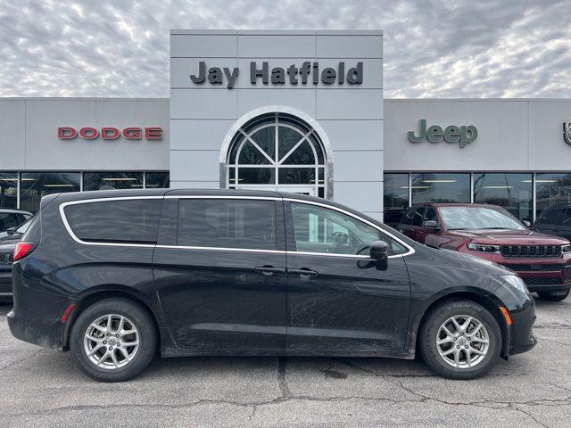 2023 Chrysler Voyager LX for sale in Frontenac, KS