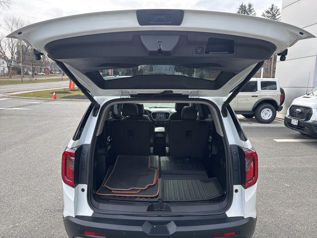 2023 GMC Acadia AWD AT4