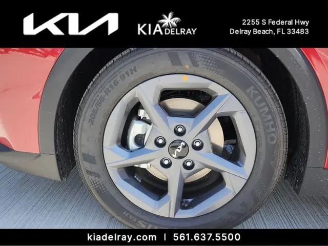2026 Kia K4 LXS