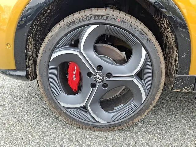 2026 Alfa Romeo Tonale Veloce AWD