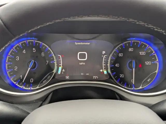 2026 Chrysler Voyager LX