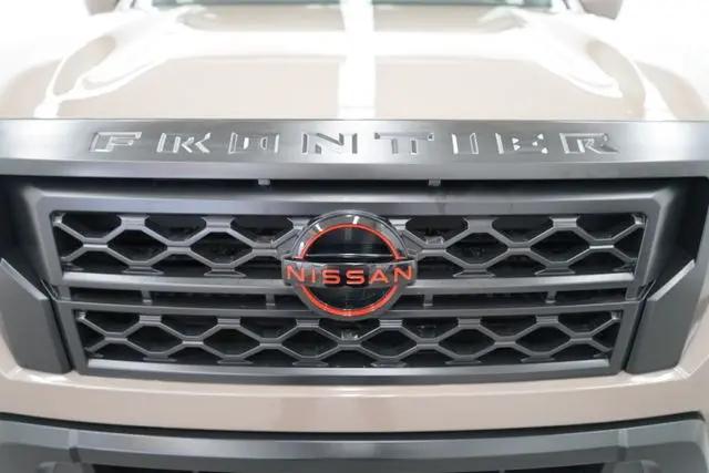 2023 Nissan Frontier Crew Cab PRO-4X 4x4