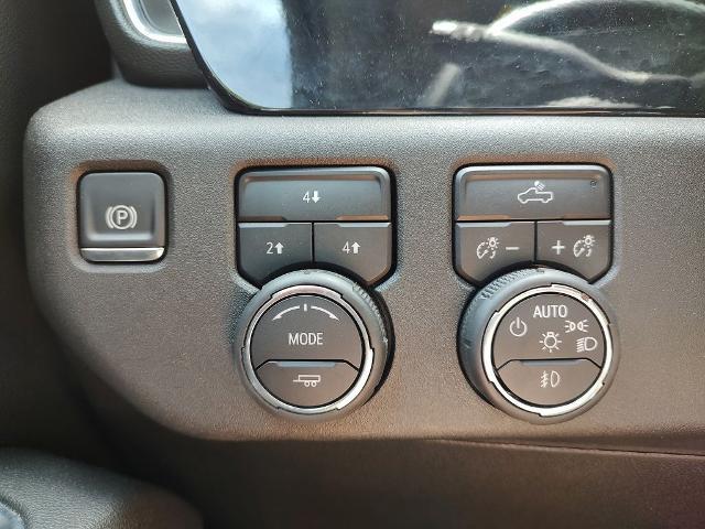 2025 Chevrolet Silverado 2500HD 4WD Crew Cab Long Bed LT