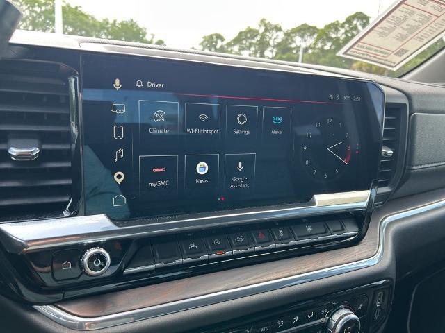 2025 GMC Sierra 1500 2WD Crew Cab Short Box SLT