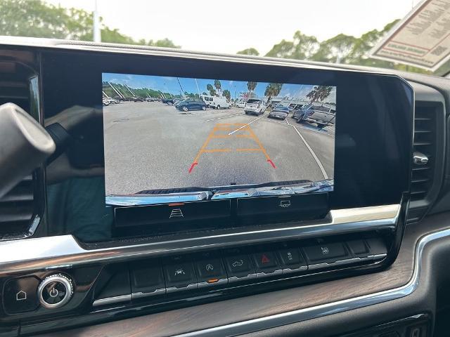 2025 GMC Sierra 1500 2WD Crew Cab Short Box SLT