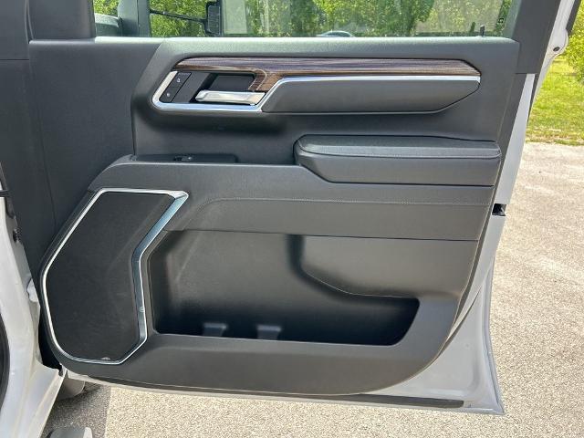 2025 Chevrolet Silverado 2500HD 4WD Crew Cab Standard Bed LT