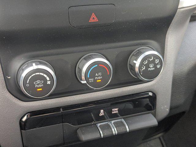 2022 Ram 1500 Big Horn Crew Cab 4x4 5'7" Box