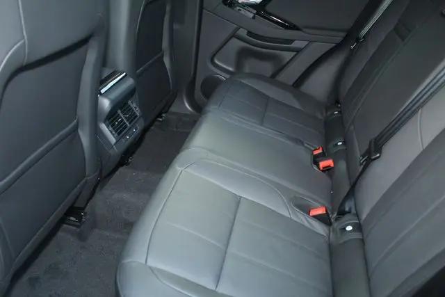 2026 Land Rover Range Rover Evoque Dynamic SE