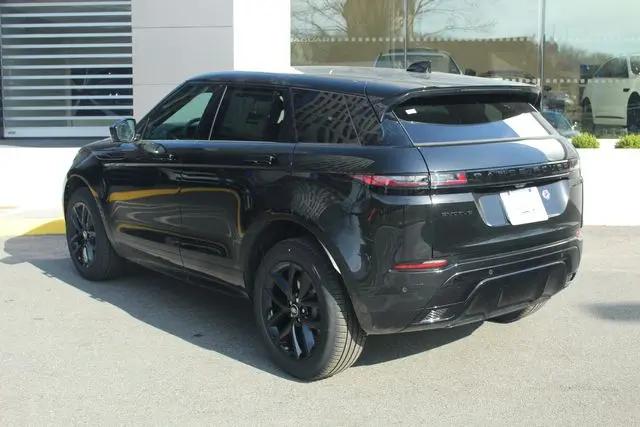 2026 Land Rover Range Rover Evoque Dynamic SE