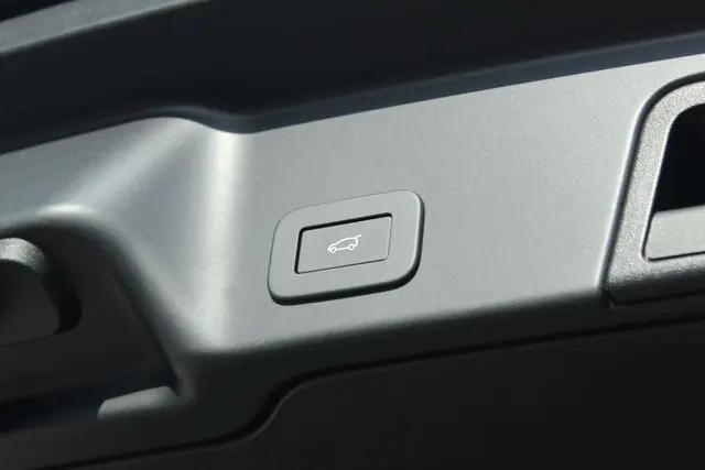 2026 Land Rover Range Rover Evoque Dynamic SE
