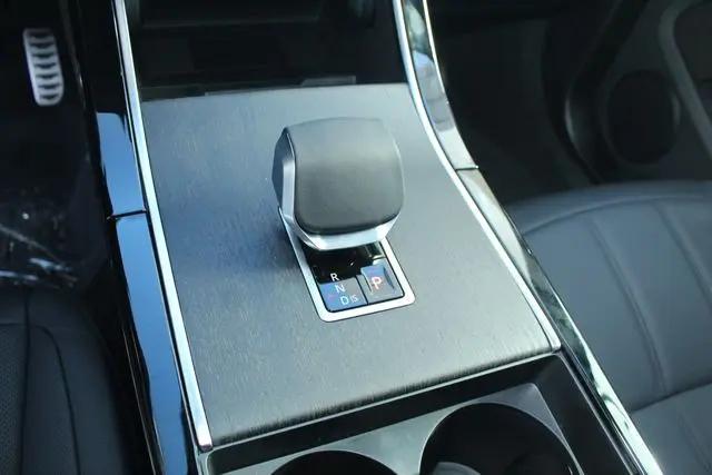 2026 Land Rover Range Rover Evoque Dynamic SE