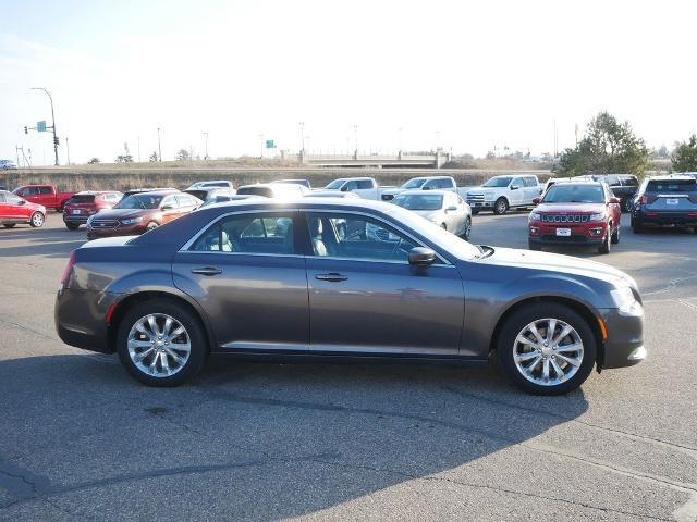2017 Chrysler 300 Limited AWD