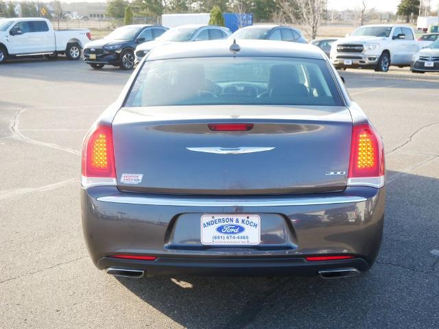 2017 Chrysler 300 Limited AWD
