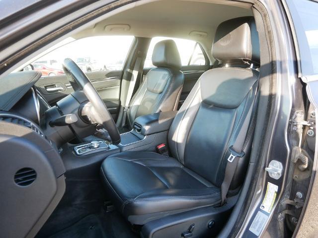 2017 Chrysler 300 Limited AWD